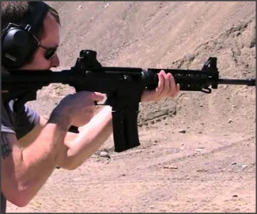 Mossberg 715T Ergonomics